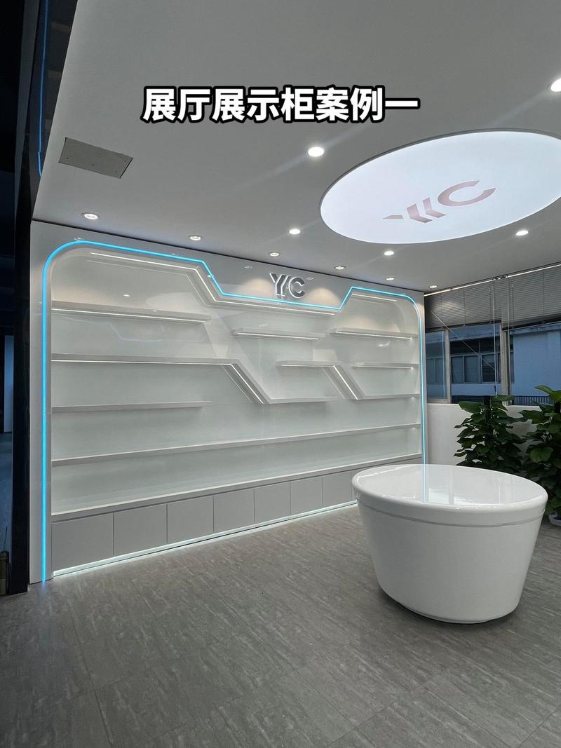 睿感科技 · 烤漆展示柜定制专家 | 厂家直供 智造非凡展台
